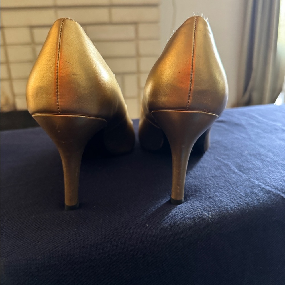 Chic Gold Women's Heels - Picture 4 of 7